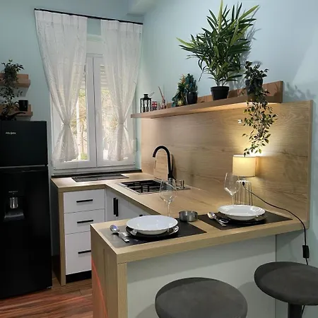 Franci's No3 Apartment