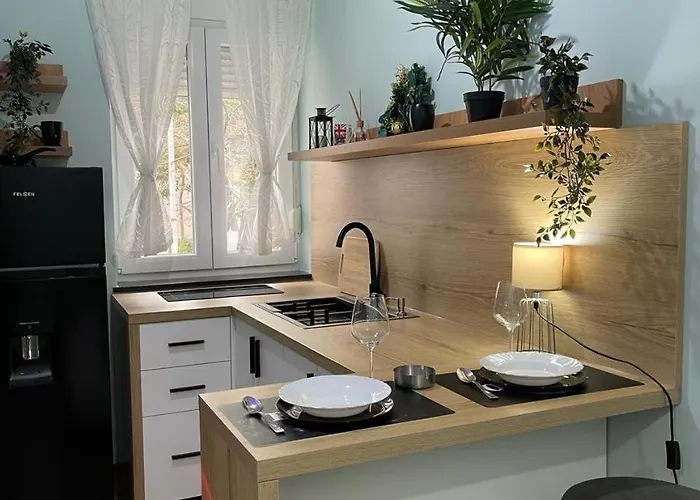 Franci's No3 Apartment