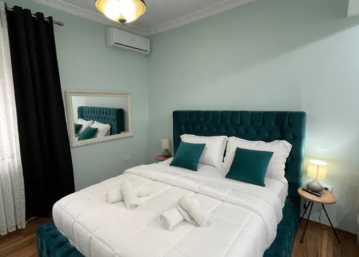 Franci's No3 * Tirana